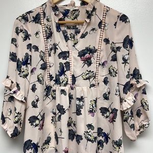 MAURICES TOP SIZE-M